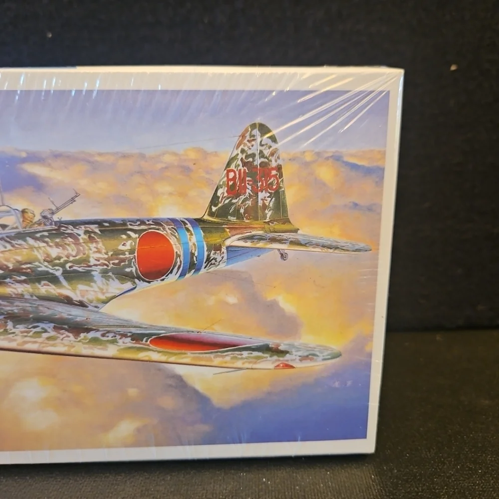 Hasegawa 1:72 Scale Nakajima B5N2 (Kate)‎ Jap. Navy Carrier Attack Bommer New